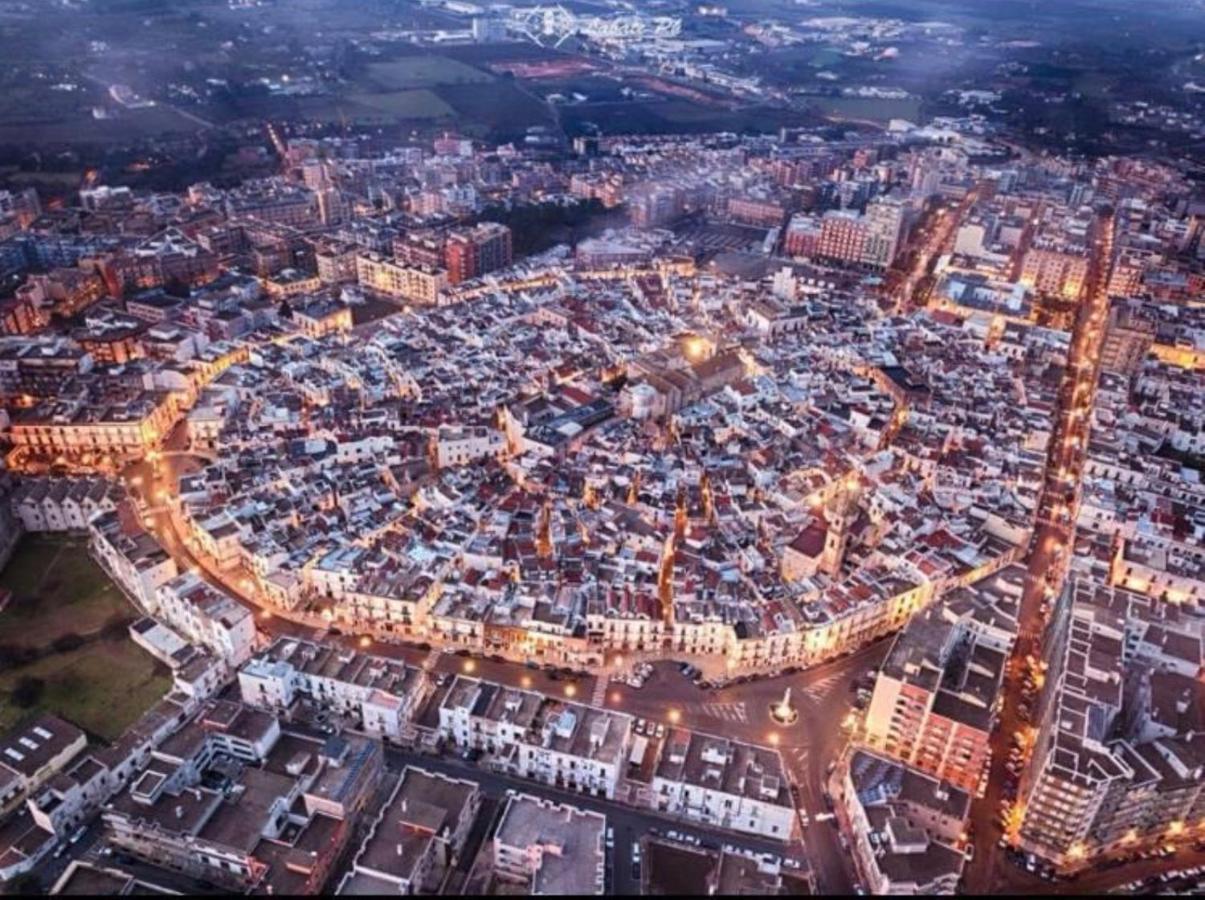 L'Angolo Di Gaudi, Alcoba Blanca Putignano Bagian luar foto